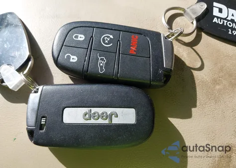 2015 Jeep Grand Cherokee Limited из США, поврежденный, VIN 1C4RJFBG8FC728884